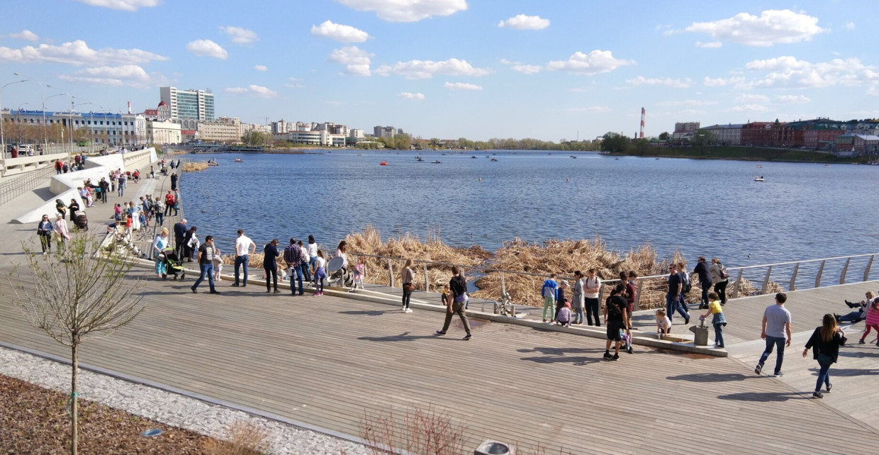 Водная площадка на набережной озера Кабан в Казани